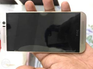 This is htc m9 very good condition ph us pice