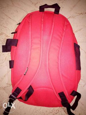 Fresh Reebok waterproof backpack with 10 pokets good quality