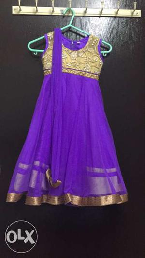 Purple Indian dress for 4-5 years, along with dupatta and