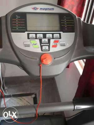 Fully motorised branded treadmill 4 years old