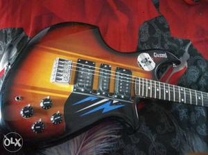 Givson electric guitar worked in a decent condition
