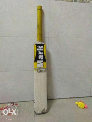 Mark leather bat with good condition only 1 month