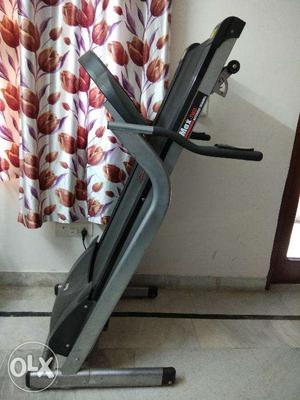 Max Motorised Treadmill