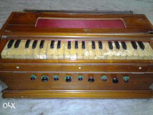Old but excellent condition karapata pure shegoon wood