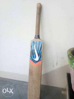 Real Nike bat in perfect condition and English