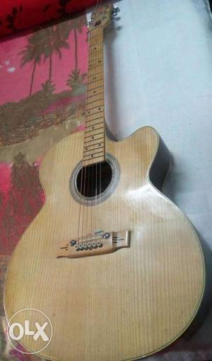 Signature acoustic guitar in awesome condition