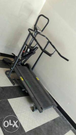 Treadmill with good condition