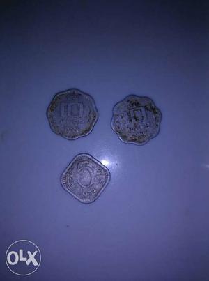 Two pieces of 10 paisa in good condition and one