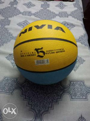 2 months old basketball,no use