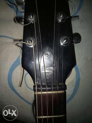 Electric guitar in excellent condition with