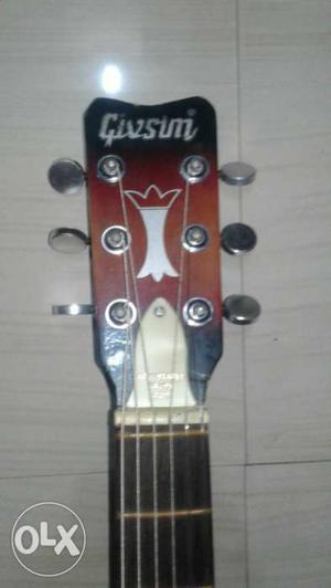 Givson guitar for  with very good condition 2