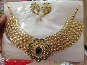 Imitation jewellery sets brand new. bought for