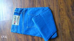 Jeans for women, very good quality.