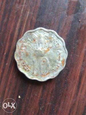 Round Scallop Edge Silver 10 Coin