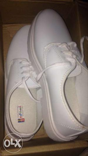 Skyzone school shoes size 8 brand new white shoes