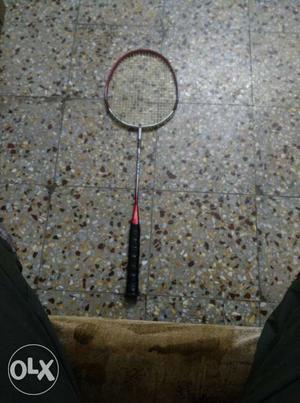 This racket contains it's cover also and it is in