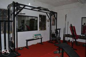 Very good condition gym instruments
