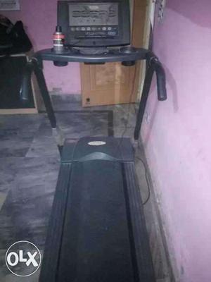 Very less used perfectly working motorised treadmill