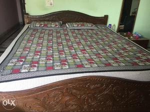 Bed size 6 x 6.25 (Made by Orginal Shisham Wood)