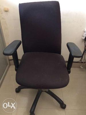Boss chair adjustable handle and back