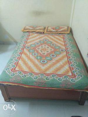 Deewan with mattress want to sell urgent