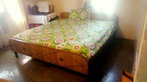 Double bed without box made of good qwality wood.