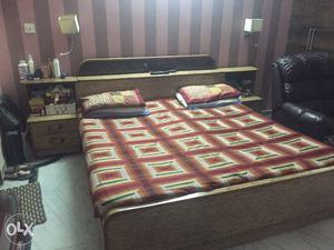 Excellent condition KING SIZE BED, with storage, MATTRESS