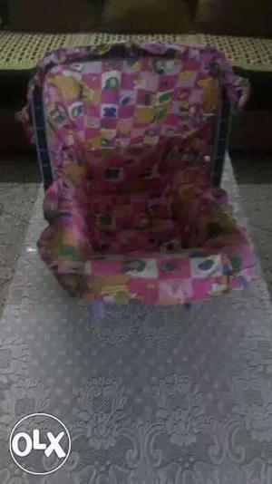 Kids carry cot in gud condition