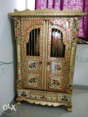 Mandir with steps in good conditionfor sale