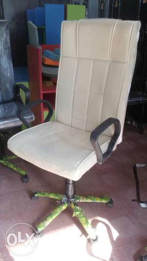 White Leather Rolling Chair