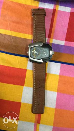 6 month old fastrack watch price negotiable
