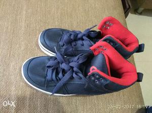 Ankle shoes for boys from the US size 4