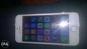 Excellent comdition i phone 5s gold 16gb with
