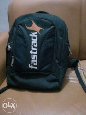 Fastrack bag for urgent sale in very good
