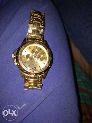 Gold Round Frame Gold Chronograph Watch With Gold Link
