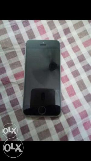 IPhone 5s space grey 32 GB good condition phone