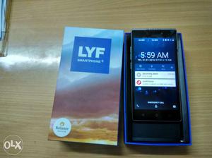 LYF Smartphone 7 +