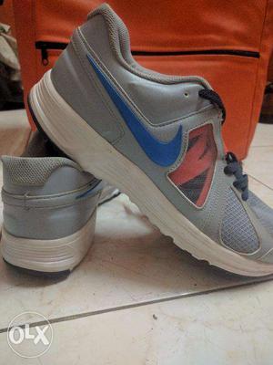 Nike gym/running shoes - super comfortable (size 9)