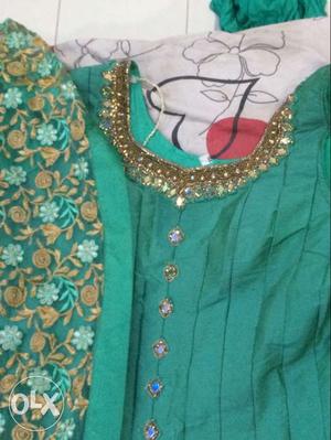 Silk long out fit whith dupatta lengimgs