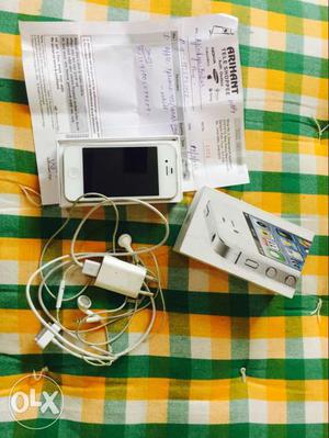 Apple 4 s 16 gb with best condition and white