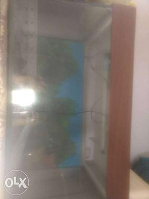 Aquarium for sale rs only  stones and filter