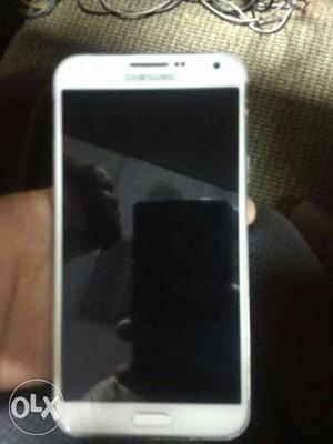 Galaxy e7 with all accessories availble 1 year 5 month old