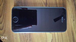 I phone 5 16gb with excellent condition no bill box