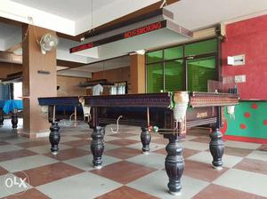 Jafry's 8/4 good condition pool table with all accessories