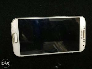 Samsung S4 Very good condition look like a new screech free
