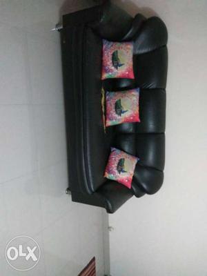 3 Seater Leather sofa in good Condition. Small
