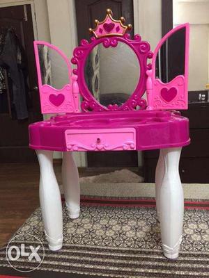 Beautiful princess dressing table toy for Girls