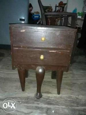 Bed side table with 2 drawers in good condition.