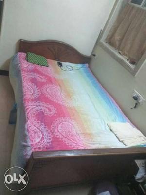 Bed size 4x6, good storage, good condition