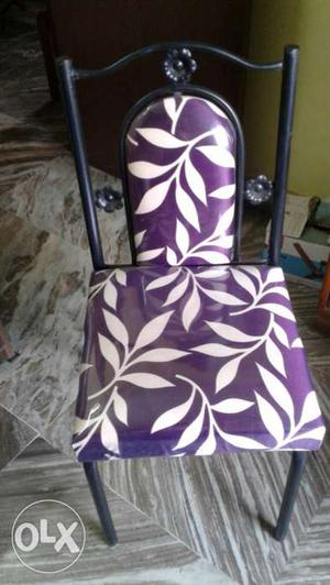 Chairs:: 4 pieces/ made of wrought iron/ brand